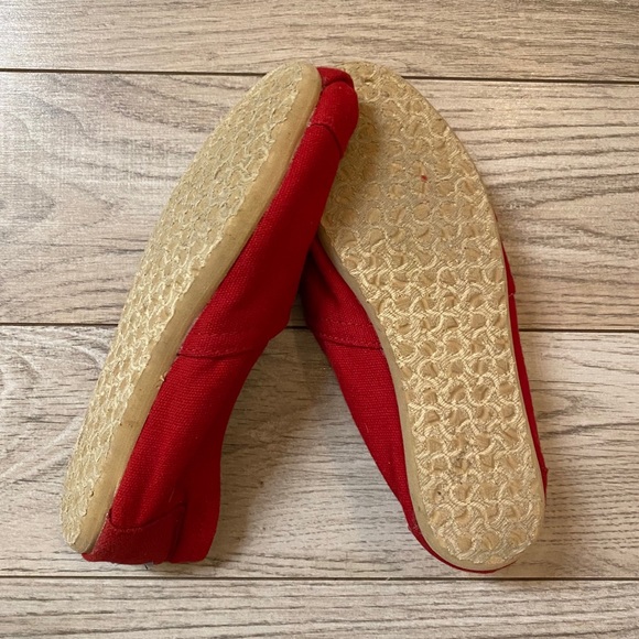 Red Toms Shoes - Picture 3 of 3
